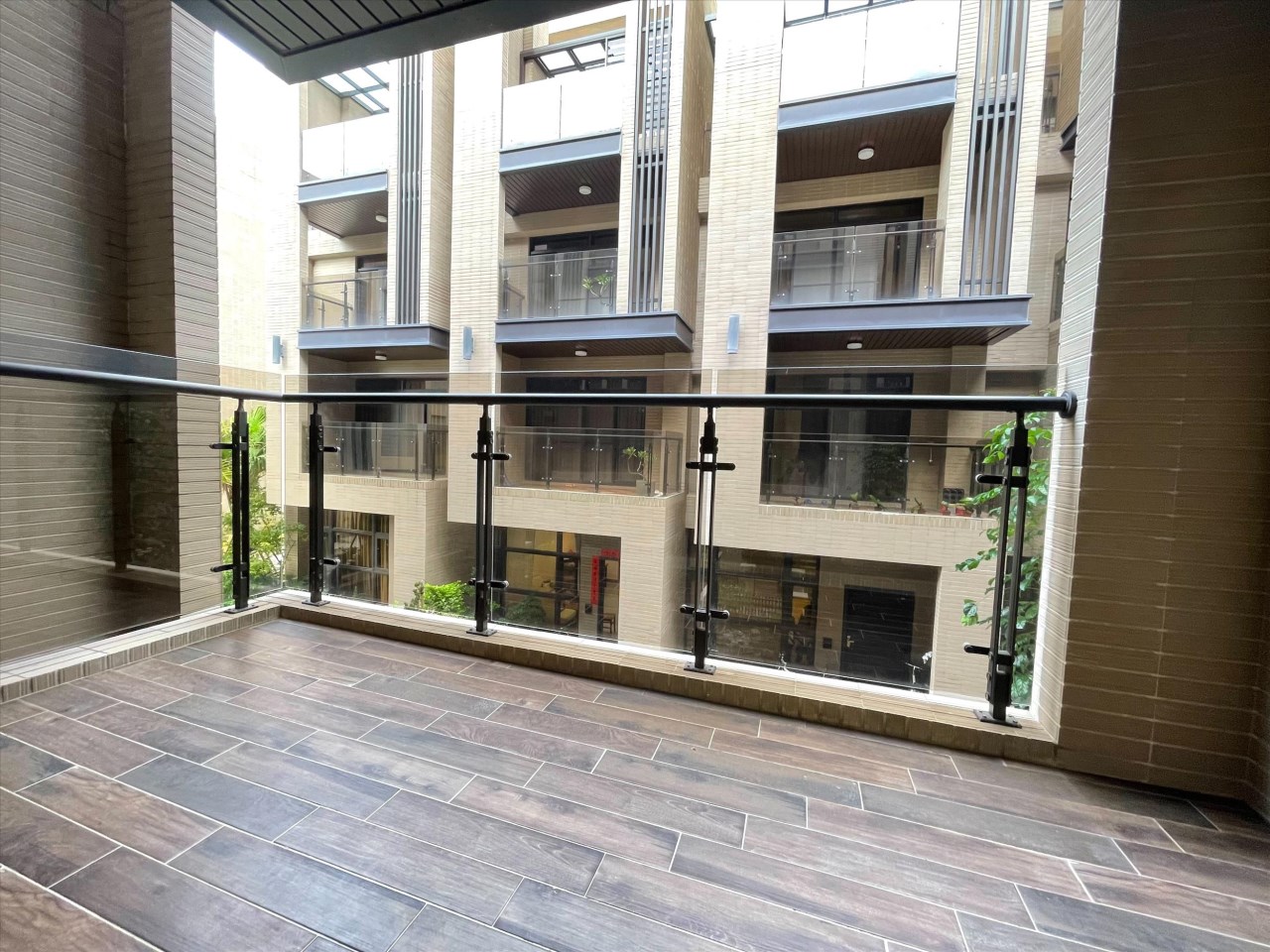 竹南臨台積電｜優質電梯透天出租，生活機能佳、立即可入住