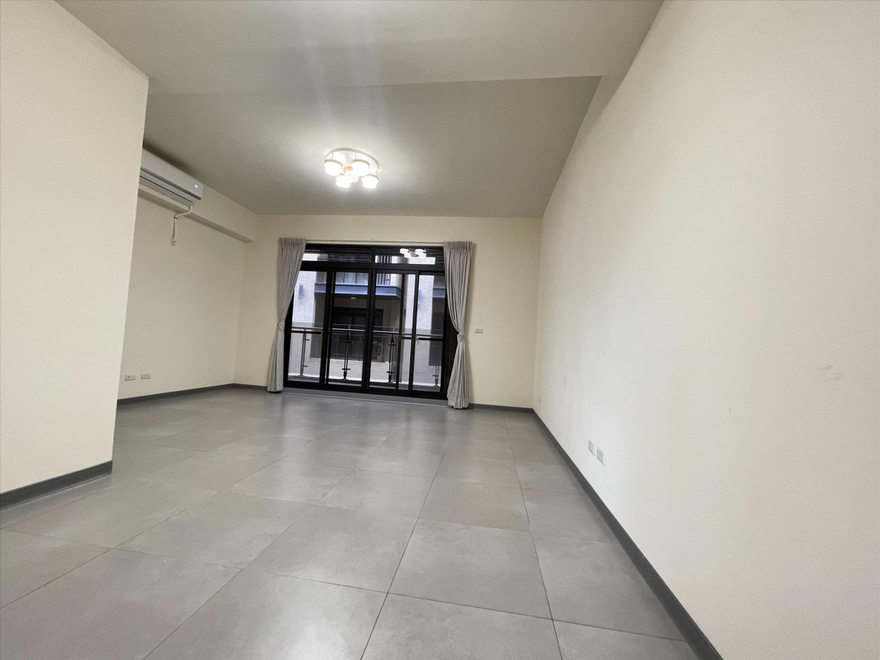 竹南臨台積電｜優質電梯透天出租，生活機能佳、立即可入住