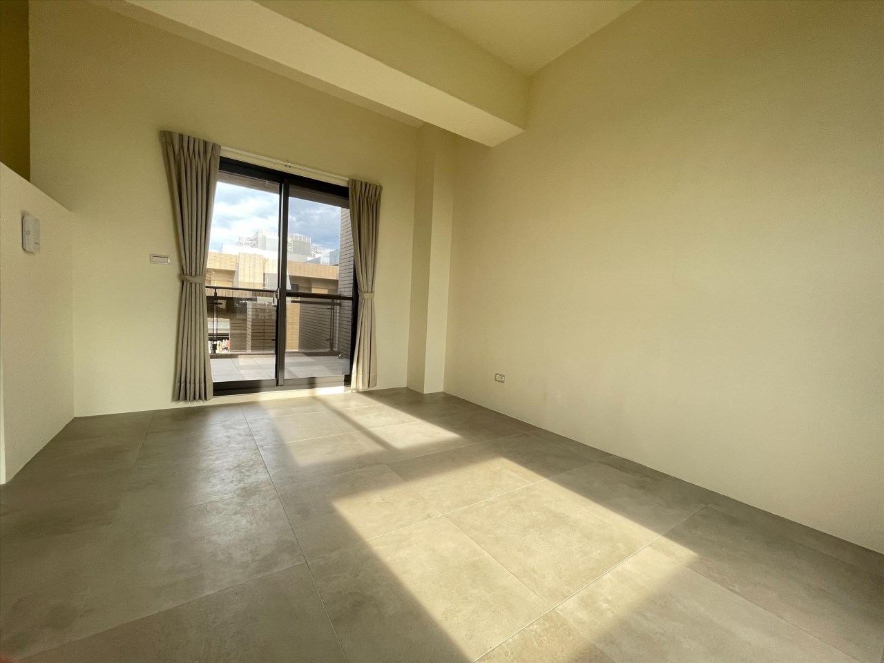 竹南臨台積電｜優質電梯透天出租，生活機能佳、立即可入住