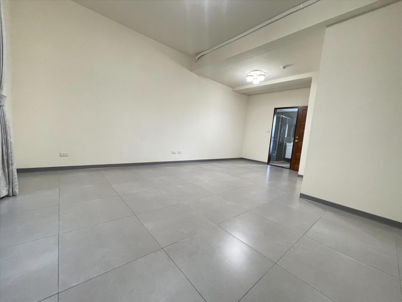 竹南臨台積電｜優質電梯透天出租，生活機能佳、立即可入住