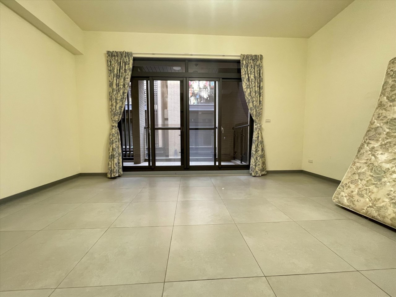 竹南臨台積電｜優質電梯透天出租，生活機能佳、立即可入住