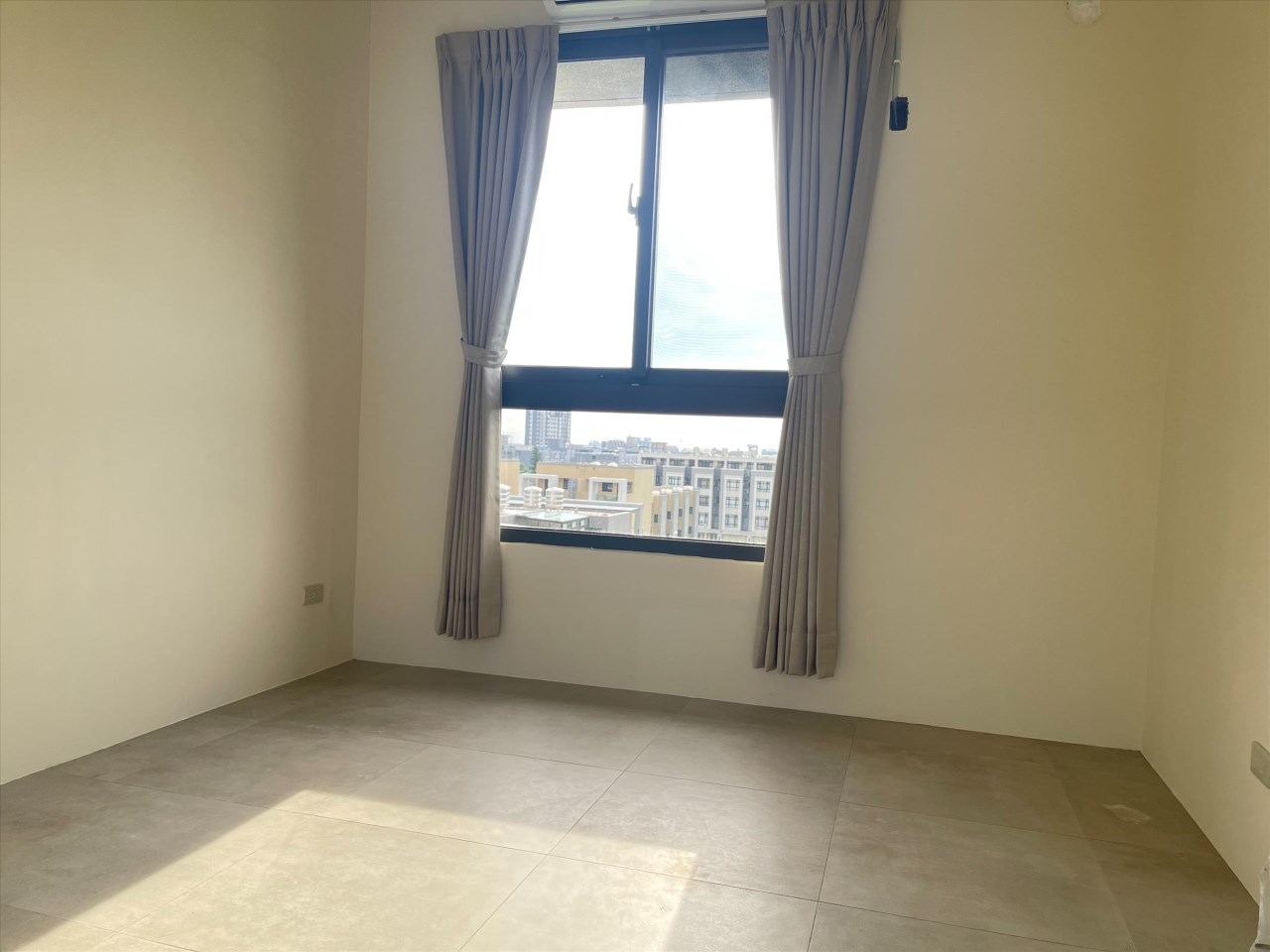 竹南臨台積電｜優質電梯透天出租，生活機能佳、立即可入住